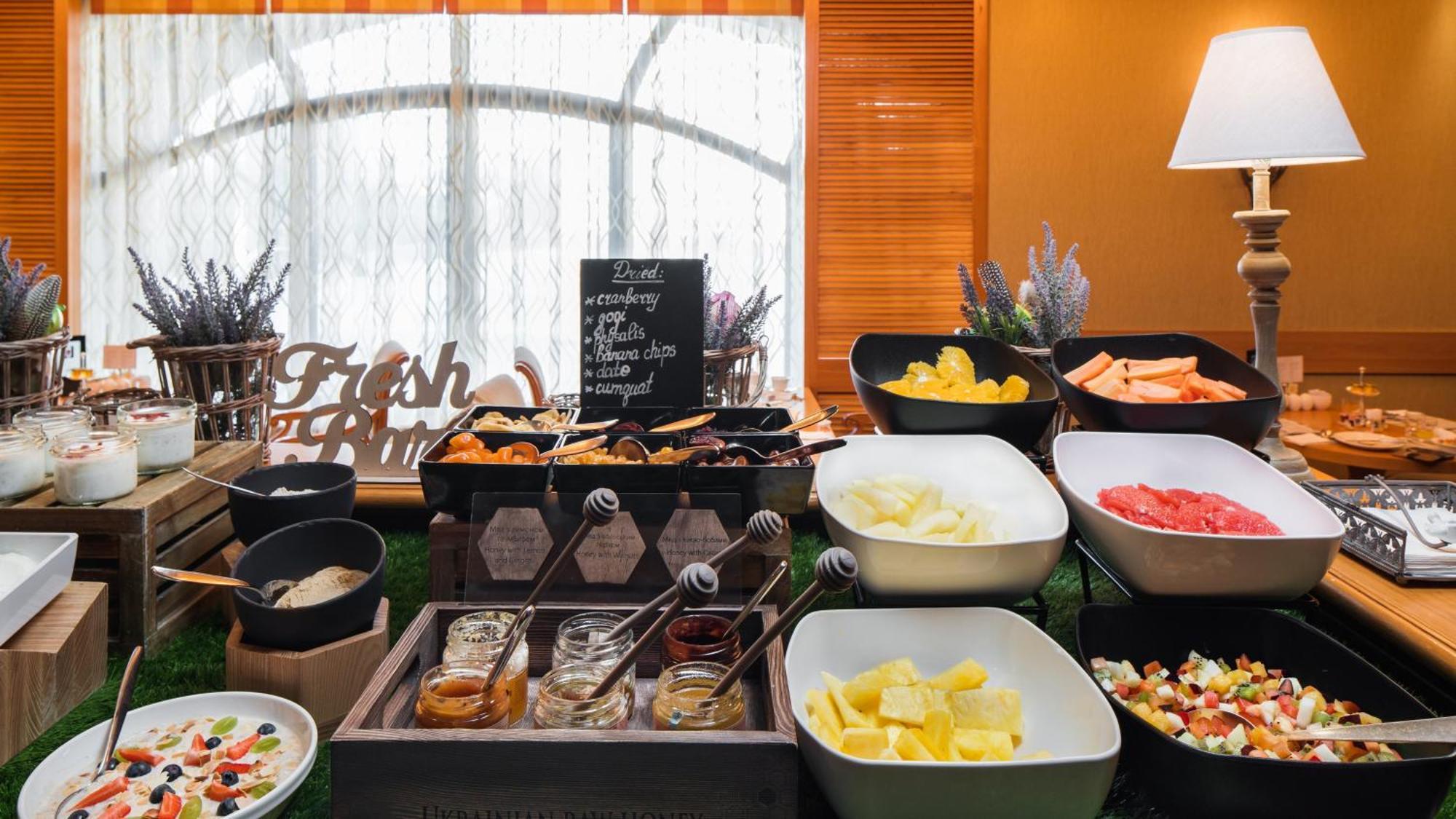 Intercontinental - Kyiv By Ihg Hotel Eksteriør billede